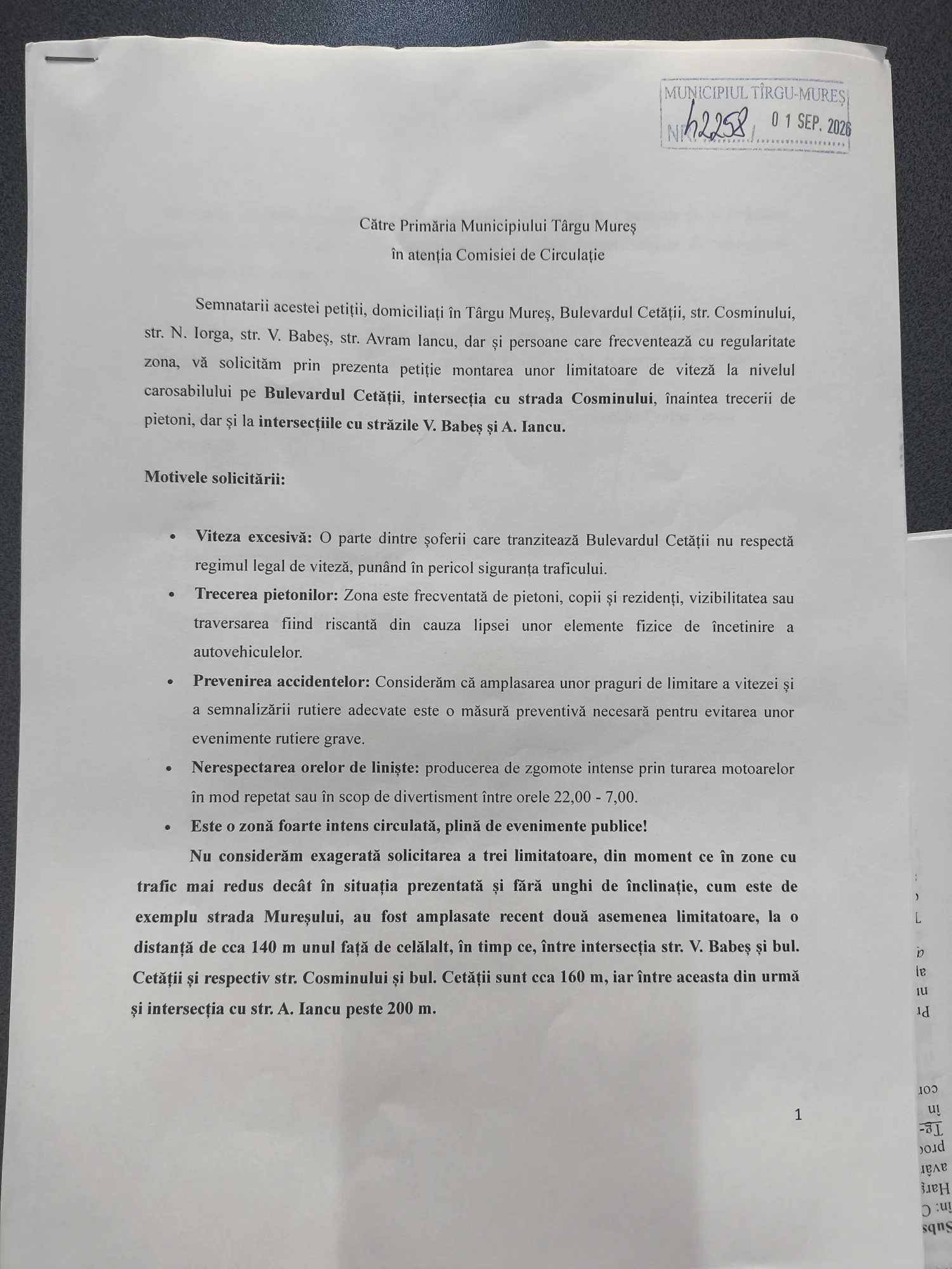 Mulțumesc tuturor semnatarilor! Am depus sesizarea, căreia i-am anexat imagini cu situatia existenta, propuneri de solutionare, imagini ale câtorva accidente si lista semnatarilor!
