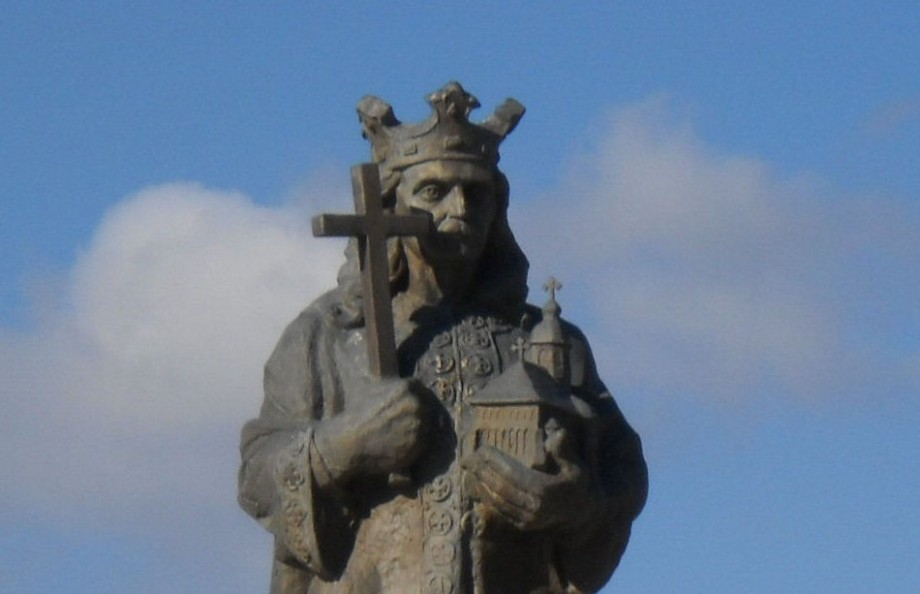 Statuia-lui-Stefan-cel-Mare_(photo_Virginia_Popescu)_credit_transliterra.files_.wordpress_.com_.jpg